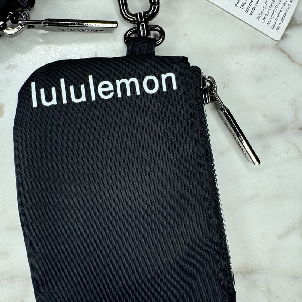 NWT Dual Pouch wristlet Black - Picture 5 of 5